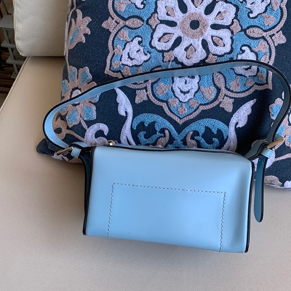 Super cute robins egg blue purse - perfect for spring and summer!